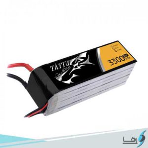 تصویری از نمای رو به روی باتری لیتیوم پلیمر 6 سل Tattu 3300mAh 35Cبه همراه سیم های کانکتور متصل به باتری به رنگهای قرمز و مشکی